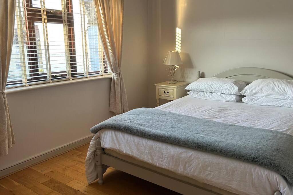 Cosy 2 Bed, Home From Home Haddenham  Ngoại thất bức ảnh