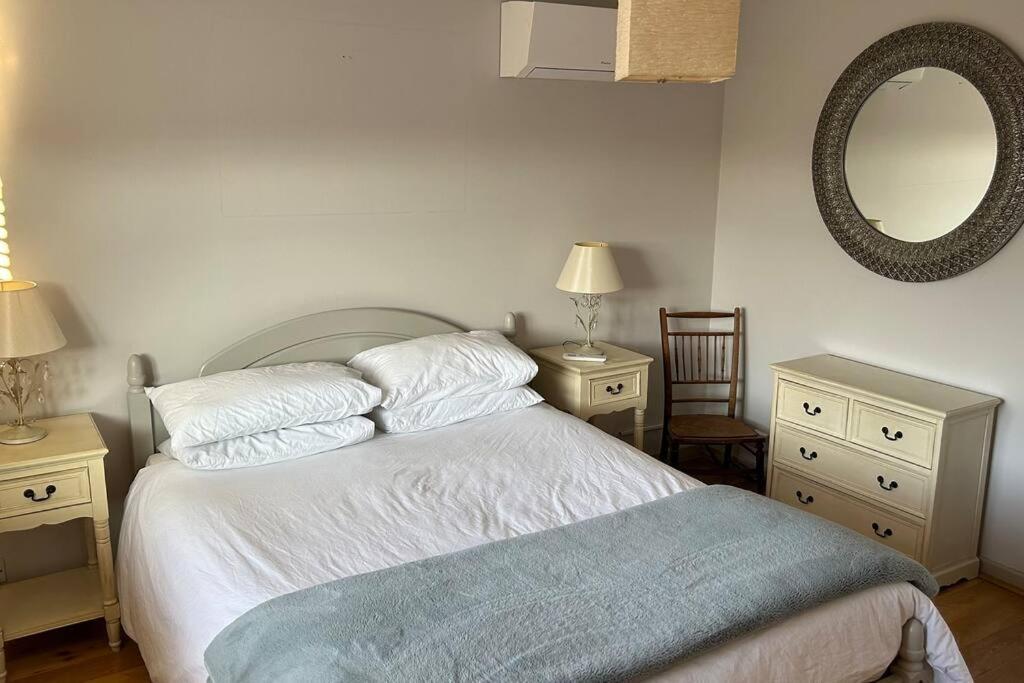 Cosy 2 Bed, Home From Home Haddenham  Ngoại thất bức ảnh